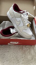 W NIKE DUNK LOW SE