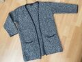 sehr warme Strickjacke / Strick-Cardigan Gr. S schwarz-grau-weiß meliert Taschen