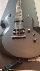 ESP Viper Baritone E-Gitarre matt-schwarz (gebraucht)