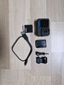 GoPro Hero 11 Black Action Kamera Zubehörpaket ** 1 Jahr alt **