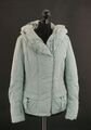 Marc Cain Damen Daunenjacke Jacke N2 grün lindgrün Kragen asymmetrisch A1170