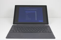 Microsoft Surface Pro 5- 256GB SSD - 8GB RAM - Core i5 - Cel - fully functional!Surface - Tested by IT proffesionals, Works perfectly!!