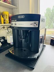 DeLonghi ESAKaffeevollautomatM 3200.S MAGNIFICA 