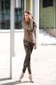 Röhrenhose-Jeans, Laura Scott, Feincord Khaki bedruckt. NEU!!! SALE%%%