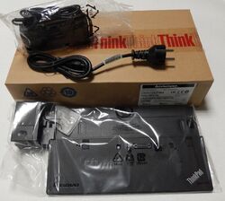 Lenovo ThinkPad ULTRA Dockingstation Typ. 40A2 für X270 in geöffnete Verpackung