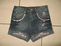 Schicke Jeans Shorts von Pacino in Gr. 128 mit Stickereien und Pailletten TOP!!!