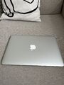 Apple MacBook Air 13,3 Zoll (128GB SSD, Intel Core i5 5. Gen., 2,90GHz, 8GB RAM)