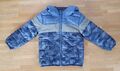 Steppjacke mit Kapuze Gr. 92 | Blau Dinosaurier-Motiv | Impidimpi