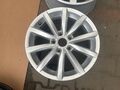 1x Alufelge 16 Zoll 6.5" 5x112 46ET Glanz Silber 5G0601025 VW Golf Rim Wheel