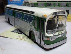 Corgi 1:50 Bus "Philadelphia" Fishbowl GM 5303 #5082