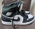 NIKE AIR JORDAN 1 MID SE PANDA ELEPHANT CEMENT SCHWARZ WEISS US 10,5 EU 44,5