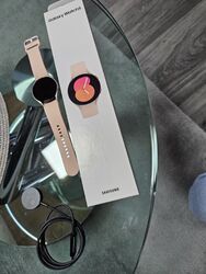 Samsung Galaxy Watch5 SM-R900 40,0mm Aluminiumgehäuse mit Sport Band - Pink Gold