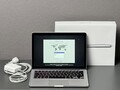 MacBook Pro Notebook,  13,3 “ Display, 2,7 GHz Dual-Core i5, 8 GB SDRAM, 256 GB