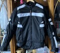  Phillip Island Bikers Gear UK36 Herrenjacke wasserdicht schwarz-weiß australisch