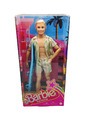 ​Ken Puppe Barbie Film Movie Strand-Outfit mit Surfbrett und Turnschuhen NEU OVP