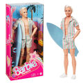 ​Ken-Puppe zum Film, Strand-Outfit in Pastellrosa, mit Surfbrett und Turnschuhen