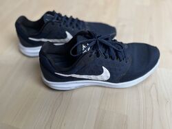 Blaue Nike Runningschuhe Gr. 42,5