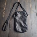 COOLE RUNDHOLZ BLACK LABEL TASCHE BODY BAG VEGANES LEDER SCHWARZ UNISEX 