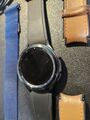 Samsung Galaxy Watch4 Classic 42mm Edelstahlgehäuse mit Silikonarmband - Schwarz