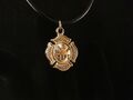 Feuerabzeichen Anhänger mit Kette 24 Karat Vergoldet USA DEPT FIRE Charm