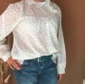 Süße cremefarbene Vintagebluse mit Blumenmuster und Rüschen in 38