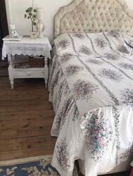 Vintage Sanderson St. Ives 100 % weiß Baumwolle Blumen Tagesdecke Überwurf Volant Überwurf