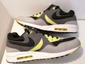 Nike Air Max Light Essential; 631722-007; Volt/Neon Grau; Gr.45 (US11/UK10/29cm)