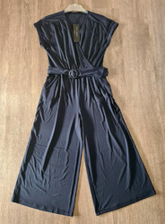 dunkelblauer Jumpsuit von Betty Barclay Gr. 38-40 fällt sehr groß aus