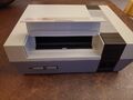 Nintendo Super Entertainment System Spielekonsole - Grau (NES-001)