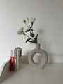 minimalistische Vase hellgrau beige O-Form