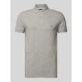 Slim Fit Poloshirt mit Label-Stitching