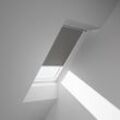 VELUX Verdunklungsrollo "DKL S10 0705SWL" Rollos weiße Führungsschienen & Griffleiste Gr. S10, stufenlos positionierbar, grau (grau, weiß)