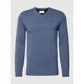 Regular Fit Strickpullover aus reiner Baumwolle mit V-Ausschnitt