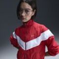 Nike Windrunner lockere UV-Webjacke mit durchgehendem Reißverschluss (Damen) - Rot