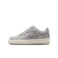 Nike Air Force 1 LV8 Schuh (ältere Kinder) - Grau