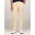 Chinohose TOMMY JEANS "TJM RYAN TWILL CHINO" Gr. 33, Länge 34, goldfarben (gentle gold) Herren Hosen mit Logo-Patch