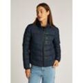 Steppjacke TOMMY JEANS "TJW LT DOWN PRINTED PUFFER", Damen, Gr. L (40), blau (schwarz night navy), Web, Obermaterial: 100% Polyester. Futter: 100% Polyester, unifarben, casual, regular fit hüftlang, Langarm elastischer Bund, Jacken, mit Logoschriftzug