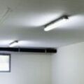 LED Feuchtraumleuchte 60cm kaltweiß LED Werkstatt Deckenleuchte, Reihenschaltung bis 20 Stück, Röhre IP65, 18W 2160 lm 6400K, LxBxH 60x7,8x7,2 cm,