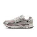 Nike Zoom Vomero 5 Schuh (Damen) - Grau