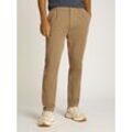 Chinohose TOMMY JEANS "TJM CASUAL ELASTICATED PANT", Herren, Gr. L, N-Gr, braun (vintage camel), Twill, Obermaterial: 97% Baumwolle, 3% Elasthan, unifarben, casual, regular fit lang, Hosen, mit Bundfalten