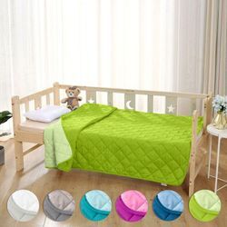 Wometo - Kinder Microfaser Steppbett im Wende-Design 135x200 – oeko-tex grün und hellgrün kochfest 95° Leichtsteppbett Krabbeldecke / ohne Bezug