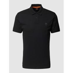 Slim Fit Poloshirt mit kurzer Knopfleiste