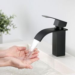 Waschtischarmatur Wasserhahn Bad Armatur Einhebelmischer Mischbatterie Waschbeckenarmatur für Badezimmer Waschbecken, Schwarz - Cecipa