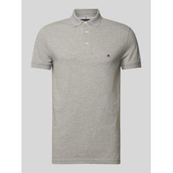 Slim Fit Poloshirt mit Label-Stitching