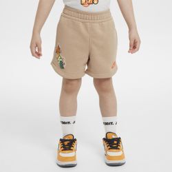 Nike Sportswear Create Your Own Adventure French-Terry-Shorts mit Grafik für Kleinkinder - Braun