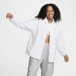 Nike Sportswear Essential Oversize-UV-Coaches-Jacke aus gewebtem Material (Damen) - Weiß