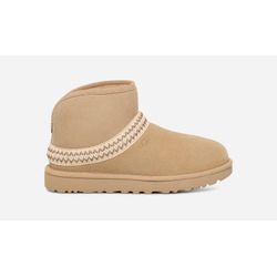 UGG® Classic Mini Crescent Boot für Damen in Brown, Größe 36, Schaffell